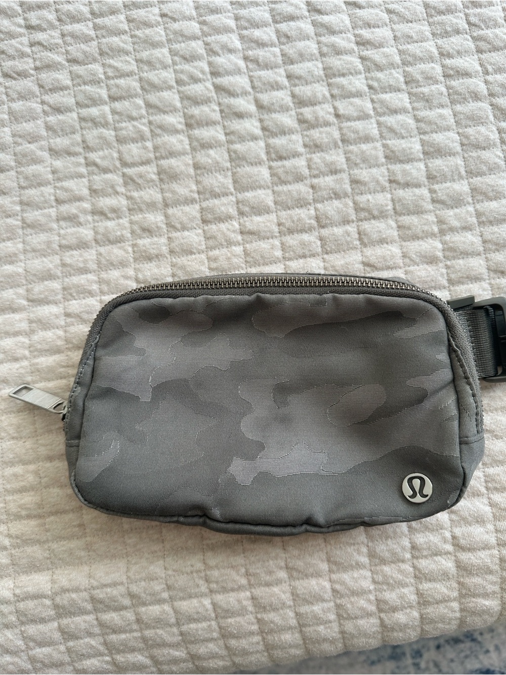 lululemon athletica Gray Camo Belt Bag